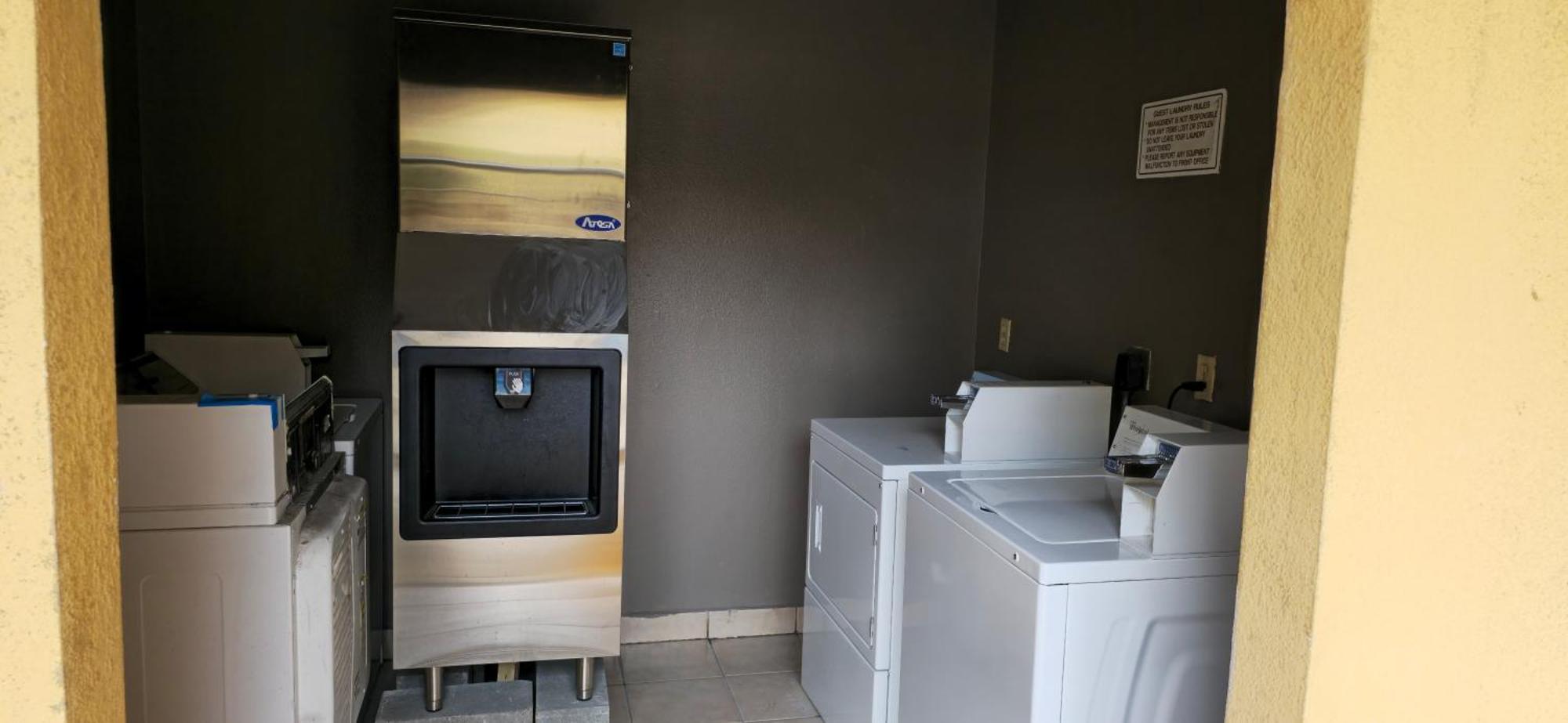 Texas Inn And Suites Rgv Единбург Екстериор снимка