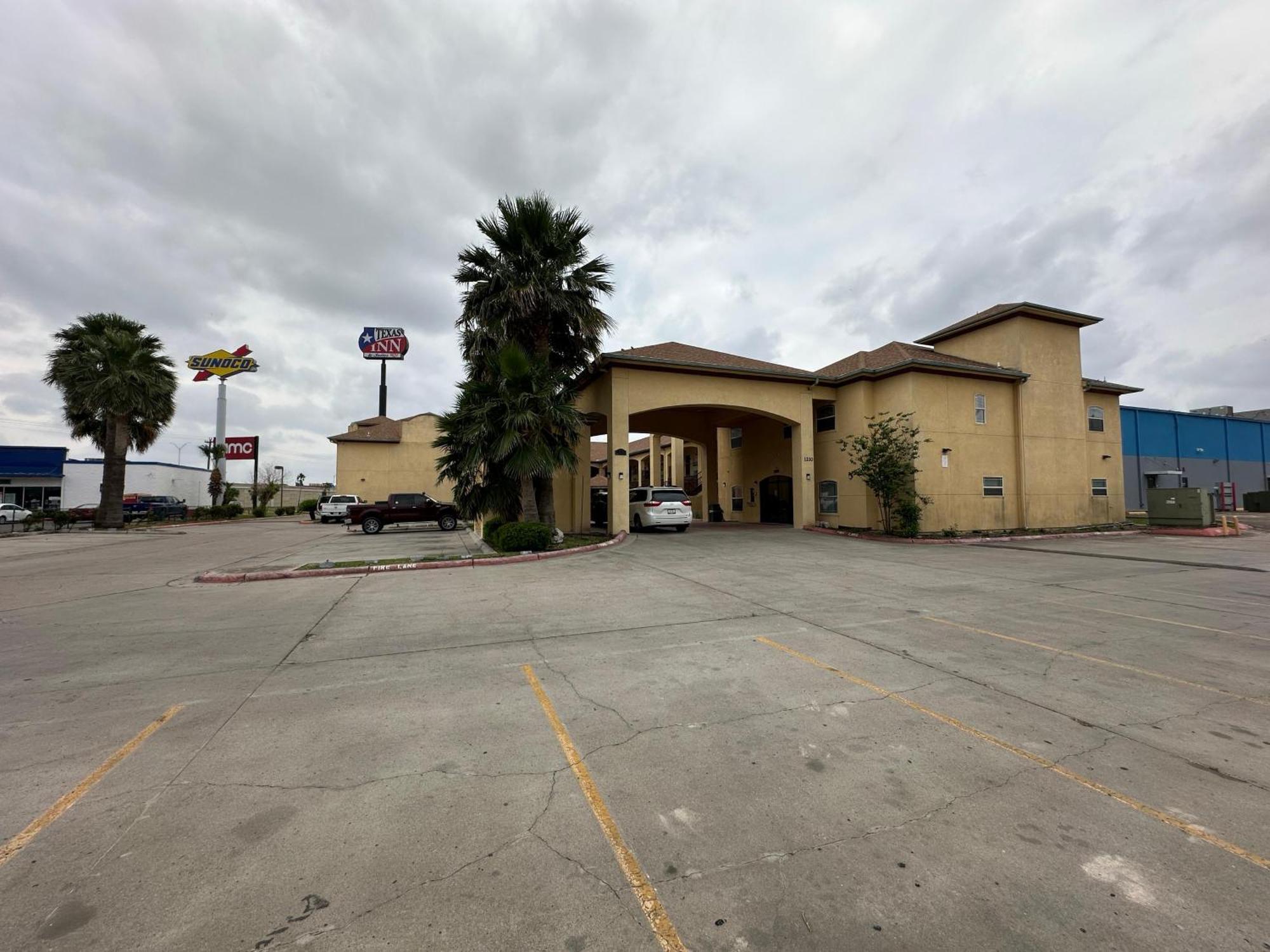 Texas Inn And Suites Rgv Единбург Екстериор снимка