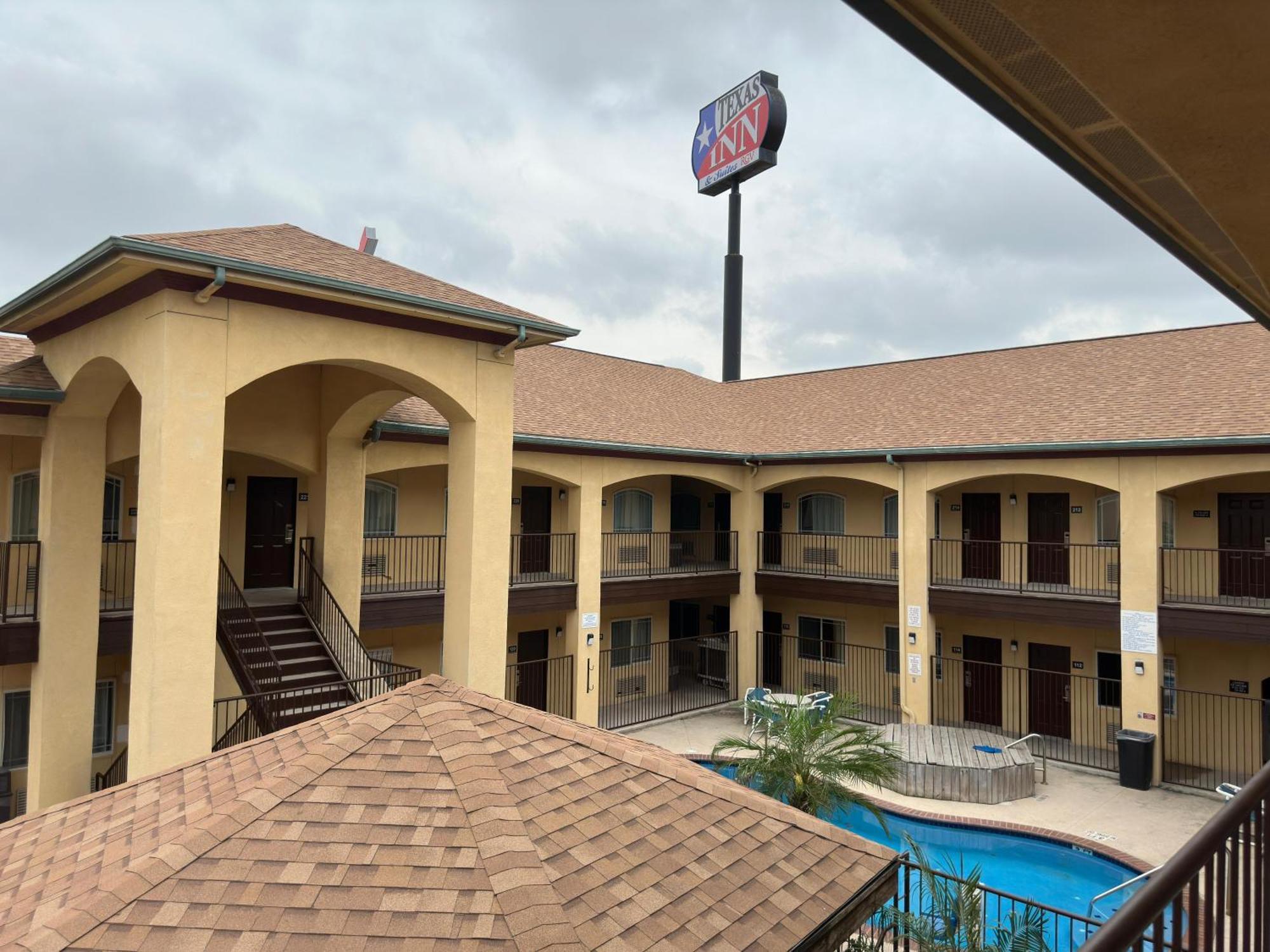 Texas Inn And Suites Rgv Единбург Екстериор снимка